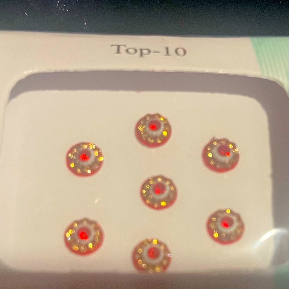 Designer Bindi - Picture 3 of 4
